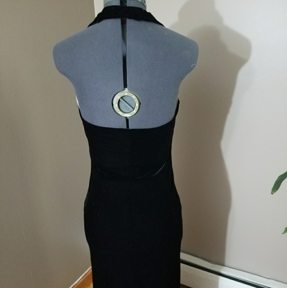 Form fitted black crushed velvet gown, side slits - Picture 4 of 6