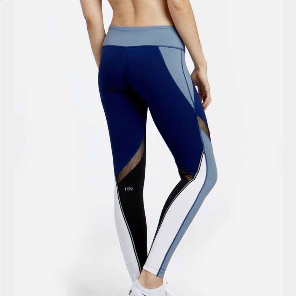 Sporty + Super Flattering Splits59 Legging