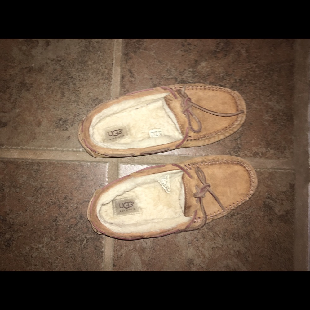 Chessnut UGG moccasins