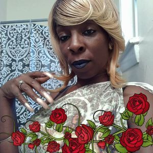 Meet your Posher, Marie