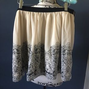 Women's XL AMERICAN EAGLE black & cream skirt