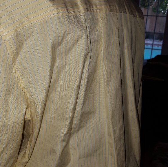 Snap bottom stay put blouse - Picture 2 of 4