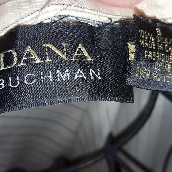 Wrap style stay put blouse - Picture 2 of 4