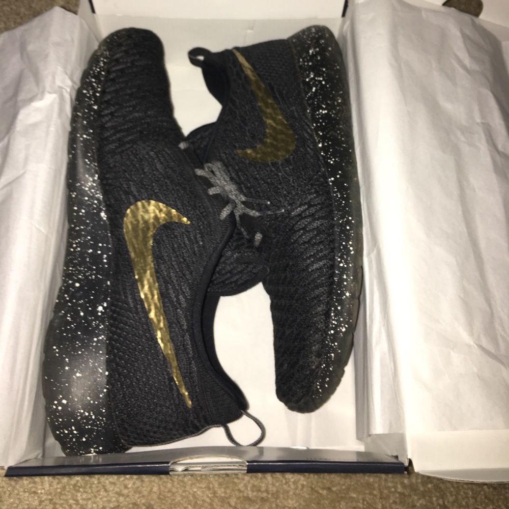 Rare NikeID Roshe flyknits