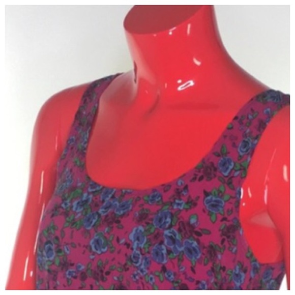 🔻2 for $10🔻Mimi Chica High Low Floral Tank - Picture 7 of 8