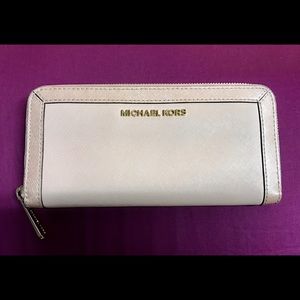 Michael Kors Wallet Michael Kors Wallet
