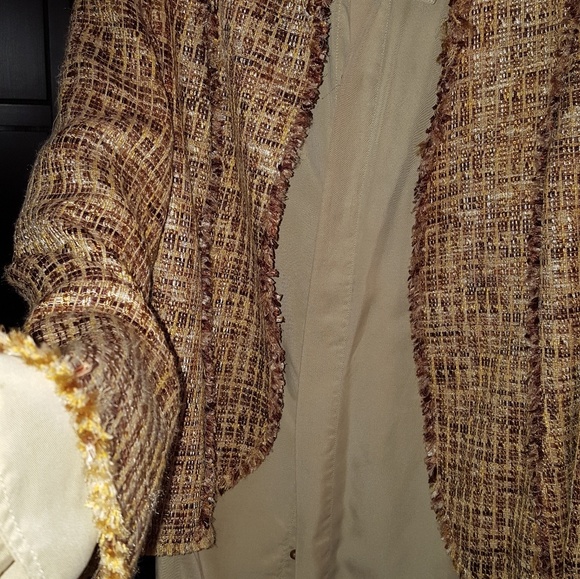 Tan blouse with button cover front - Picture 4 of 4