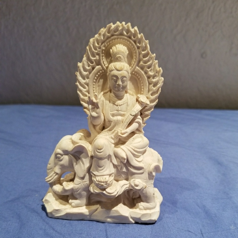 Buddha statue