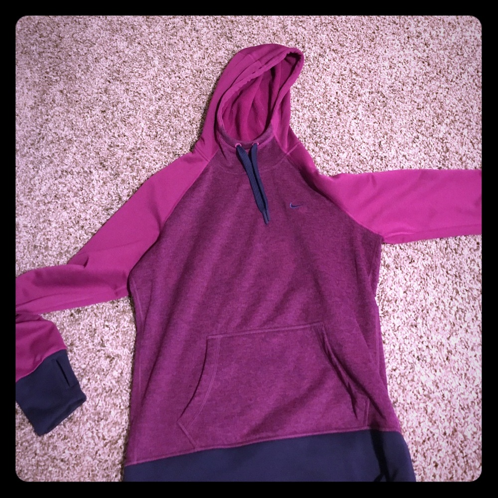 Perfect condition therms fit Nike hoodie
