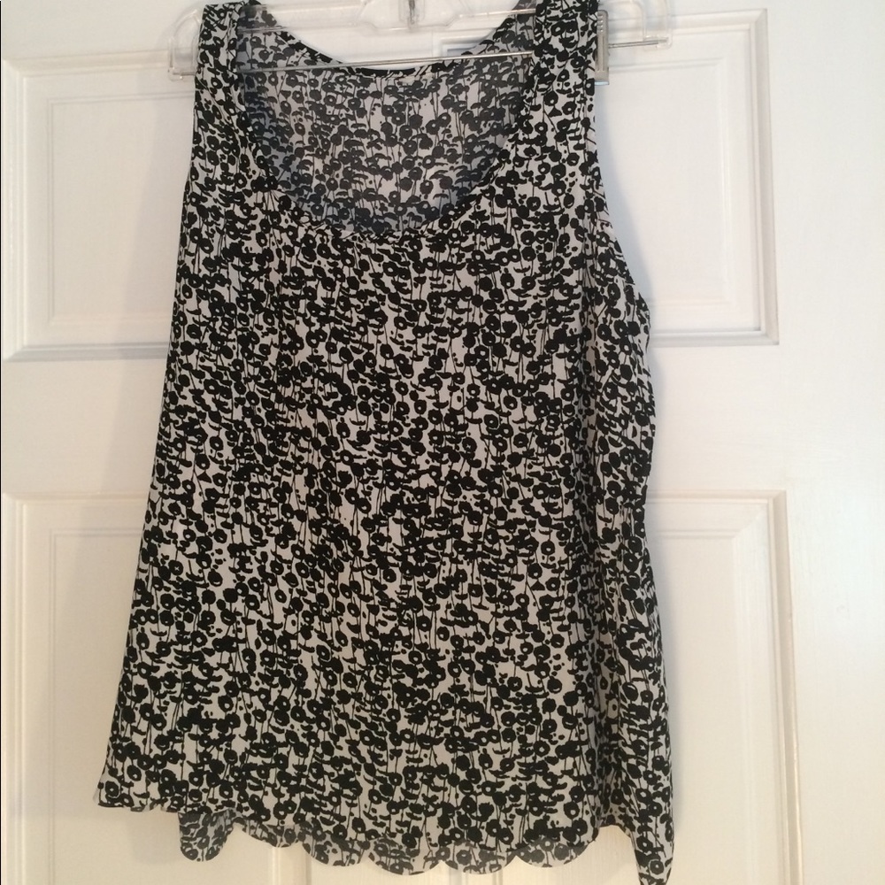 Black and white business casual tank top