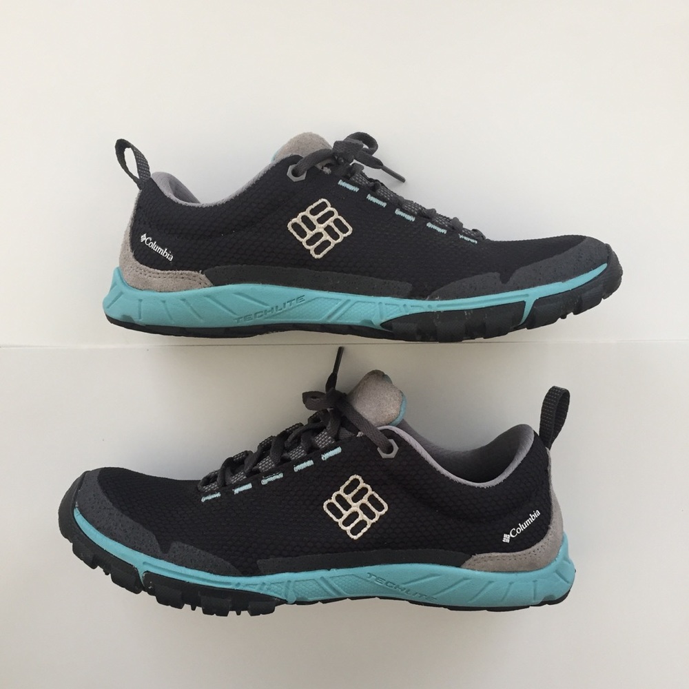 Columbia Women's Flightfoot Blue and Black Shoes