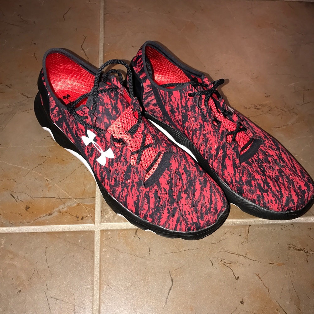 UNDER ARMOUR Speedform Apollo (Men's 10)