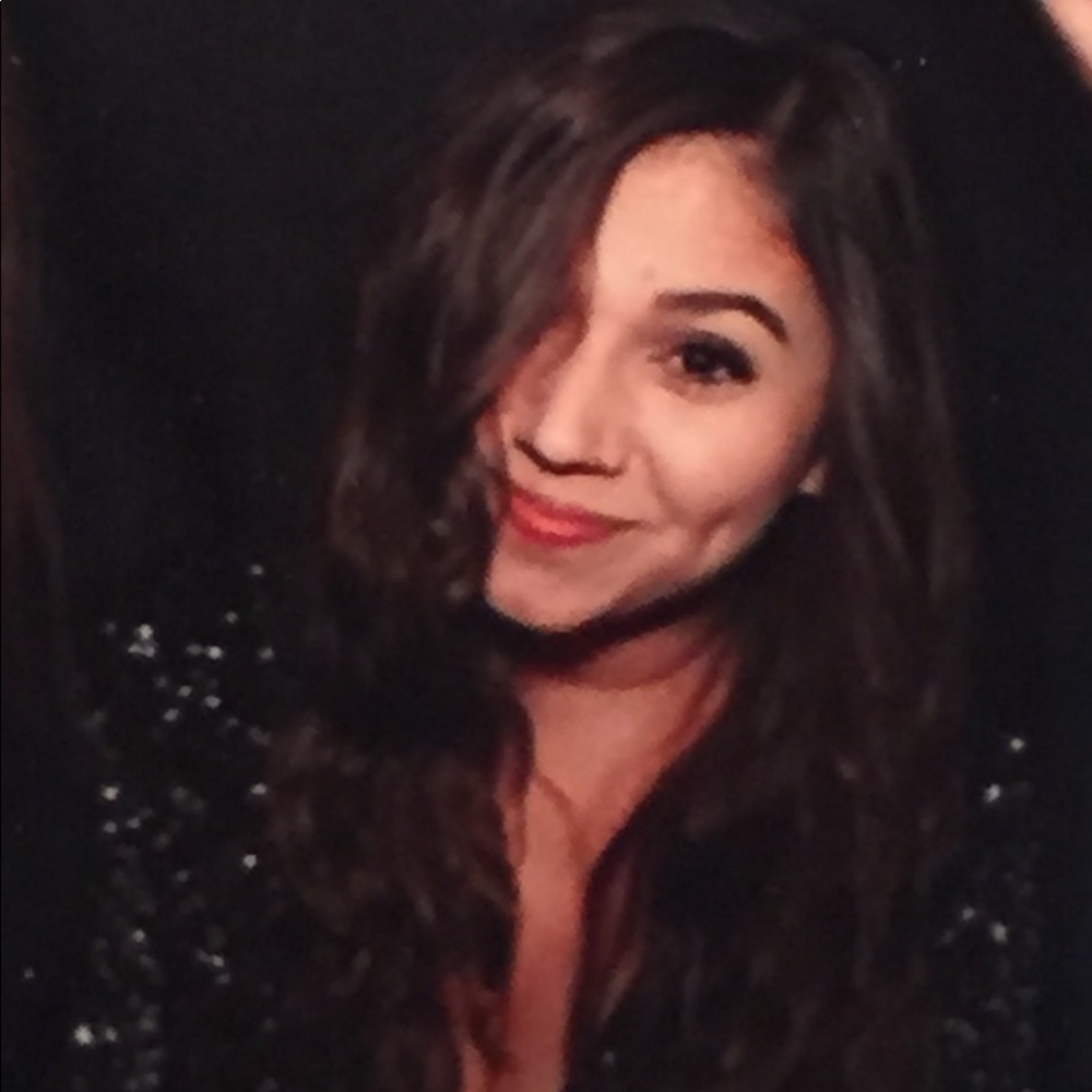 Meet your Posher, Becca