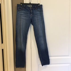 Loose skinny denim