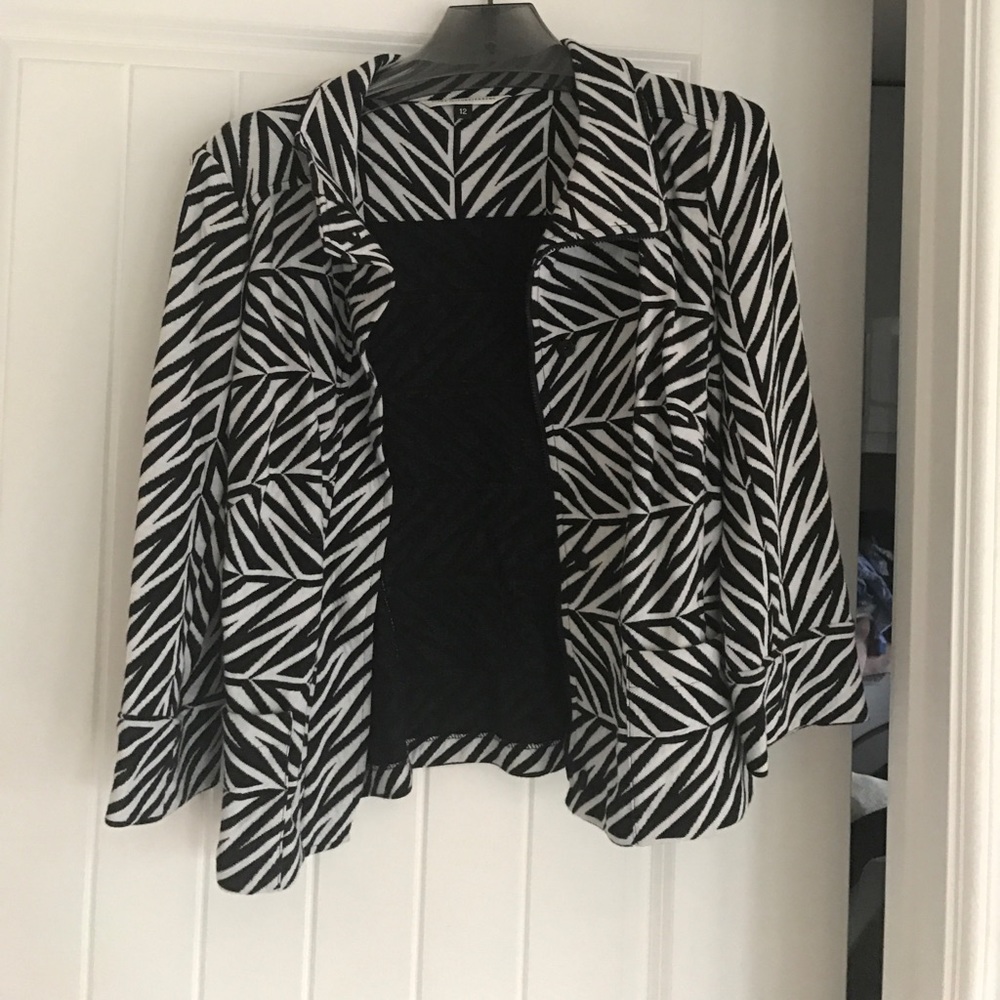 Diane von furstenburg black and white jacket sz 12
