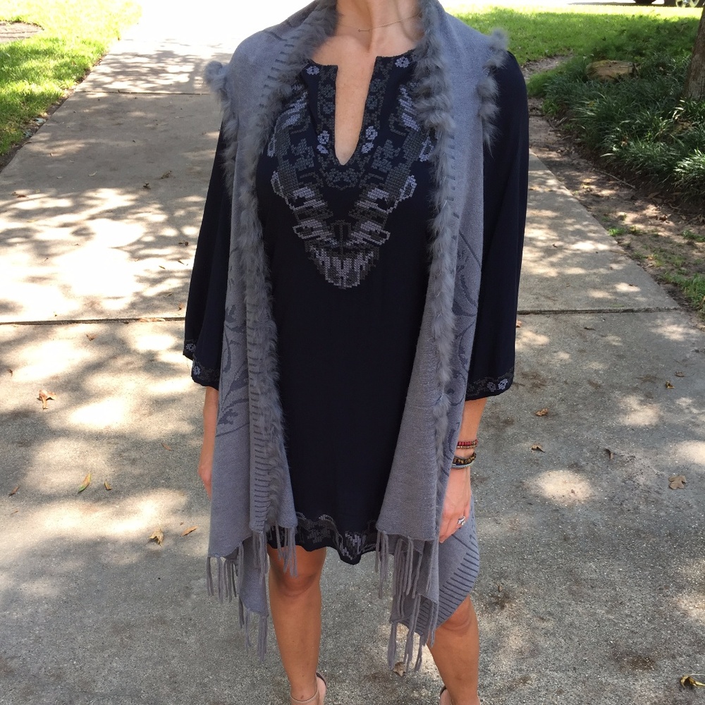 Long Sleeveless cardigan with Fringe + fur