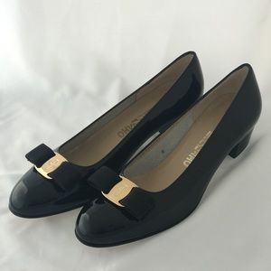 FERRAGAMO Black Pumps FERRAGAMO Black Pumps