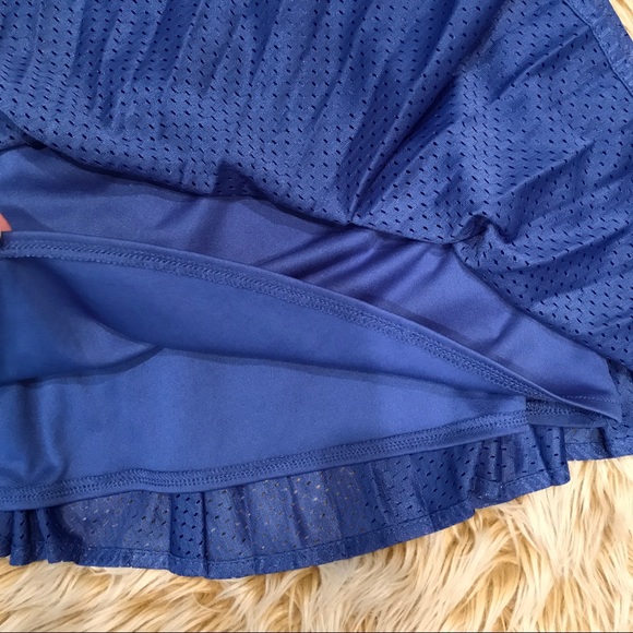 Aeropostale mini-pleat skirt with athletic style! - Picture 3 of 7