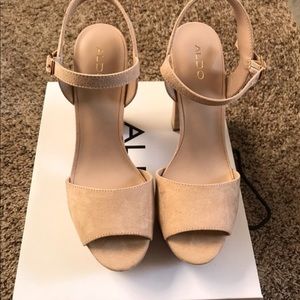 Nude 4 inch Aldo Pumps Nude 4 inch Aldo Pumps