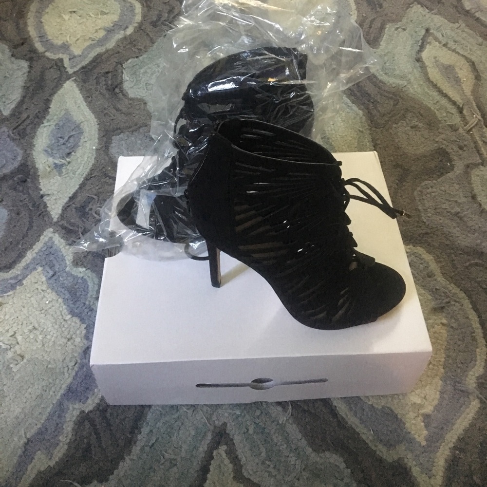 Aldo pumps.