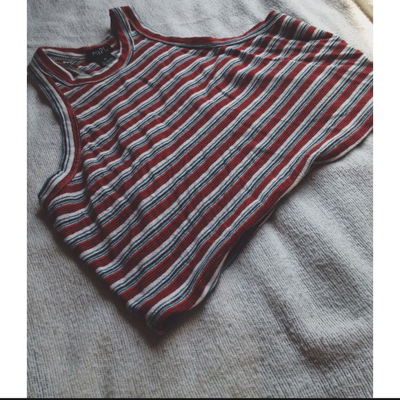 Cropped tank - Picture 2 of 3