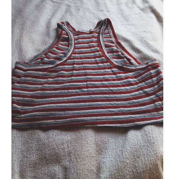 Cropped tank - Picture 3 of 3