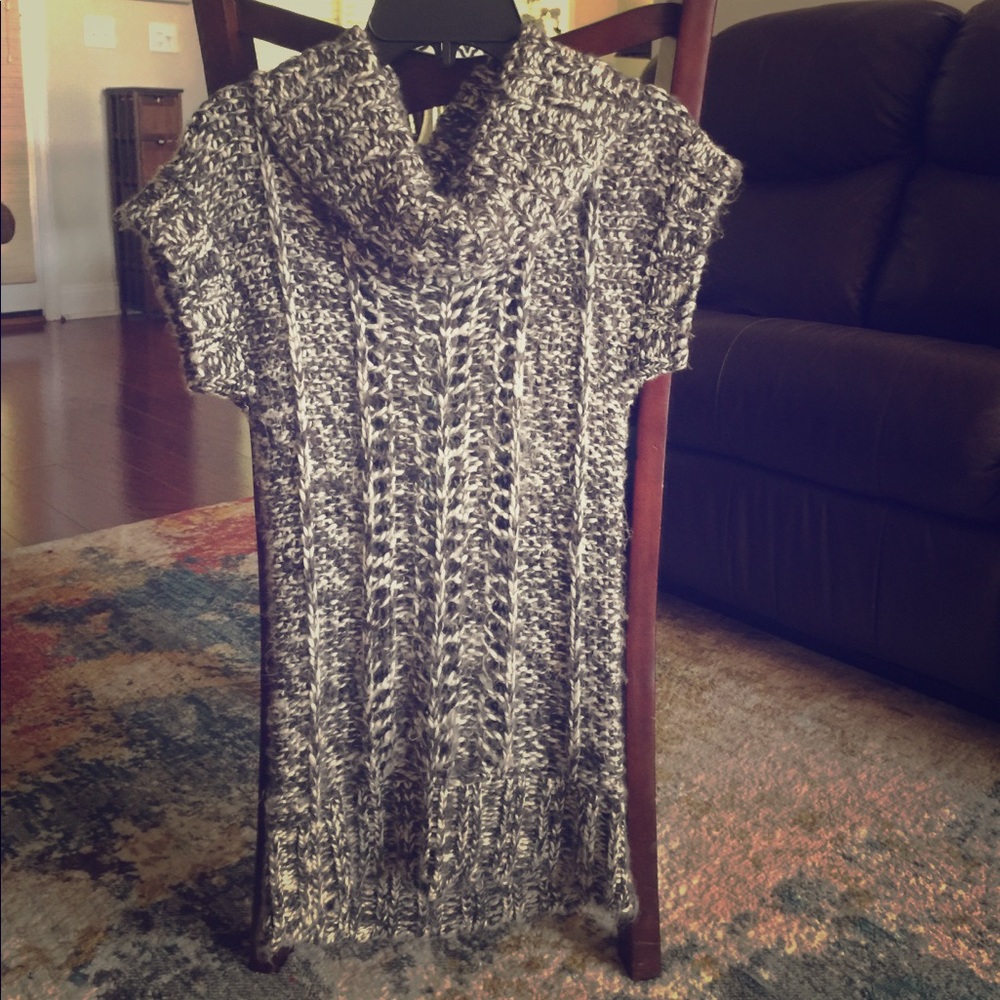 Gray Scoop-neck Sweater