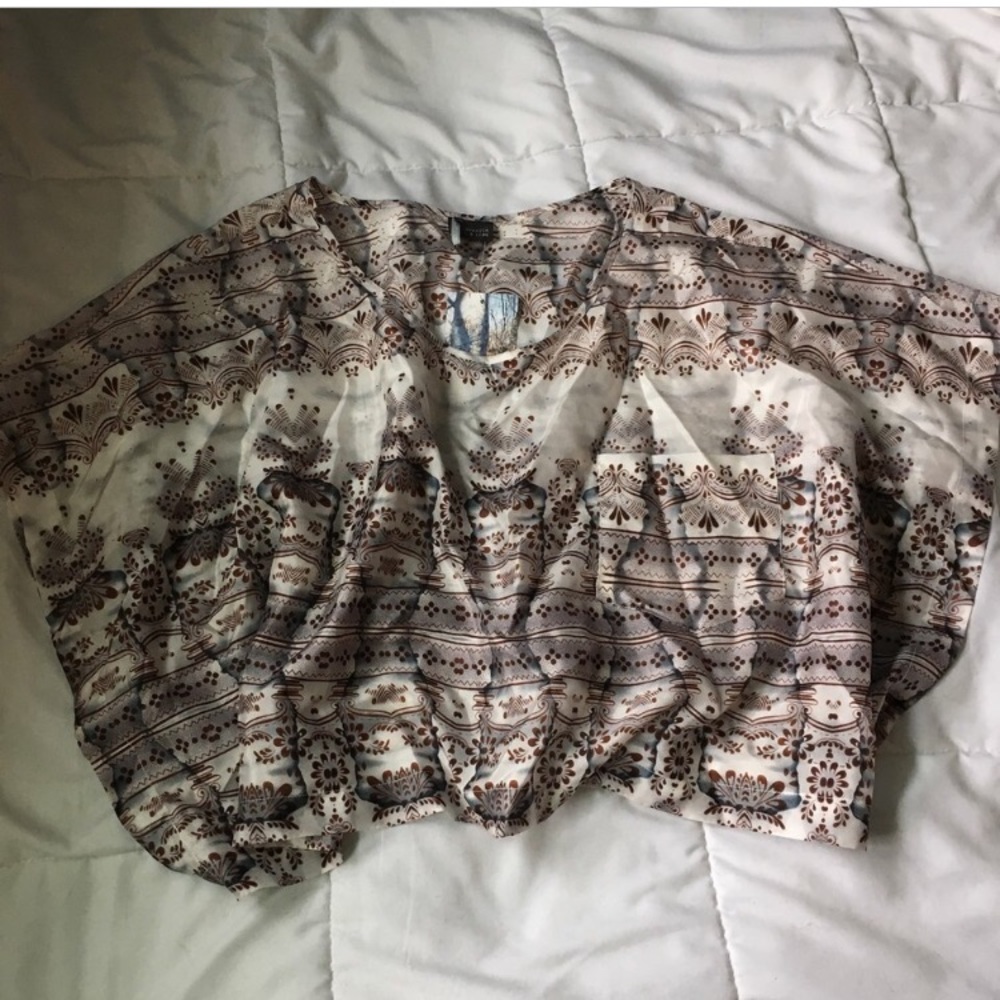 Brand new Sparkle & Fade silk material crop top