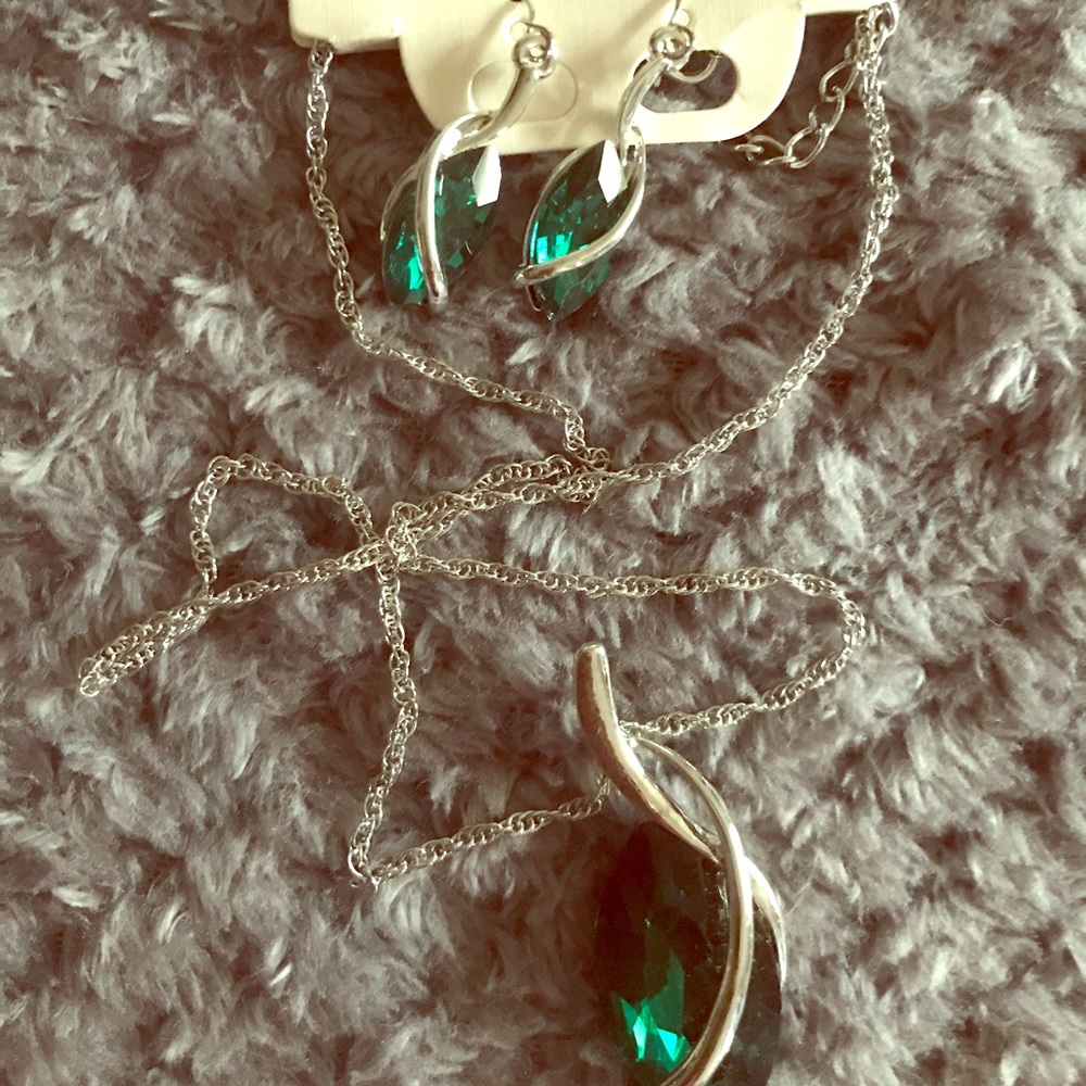 Sterling silver green stone necklace and earrings