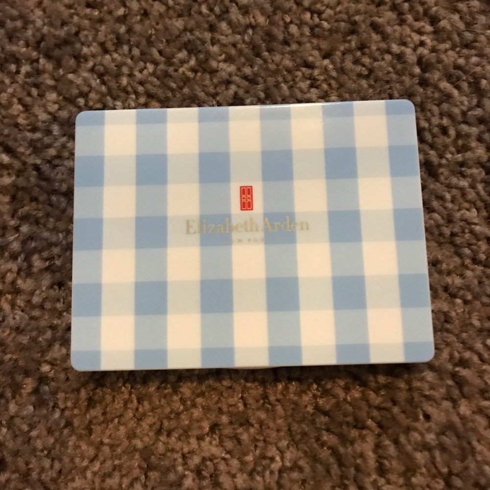 Elizabeth Arden Compact