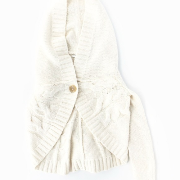 Banana Republic Sweaters - Banana Repub Cable Knit Hooded Shrug Sweater Ivory