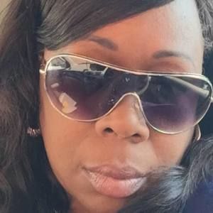 Meet your Posher, Gina