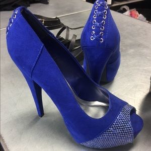 Sapphire peep toe pumps