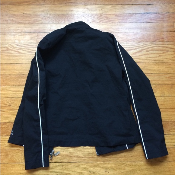 Running Jacket - Picture 5 of 6