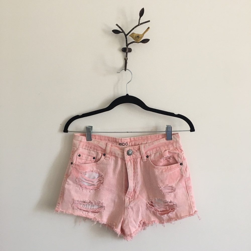BDG high rise cheeky shorts 💗💗