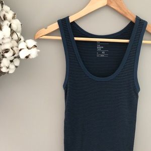 NWT GAP Blue / Black Modern Stripe Tank XS