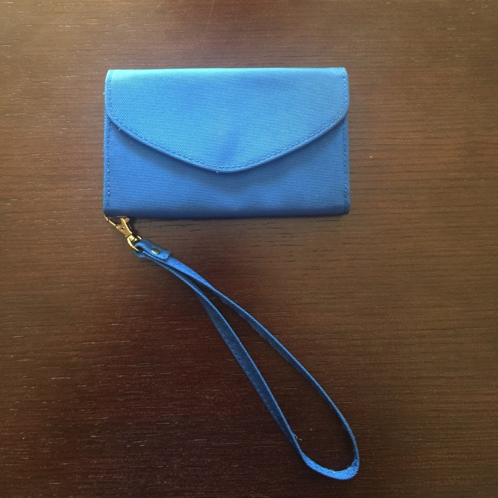 Women's blue carrying wallet