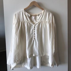 Free People 💯% silk cream top with shell details