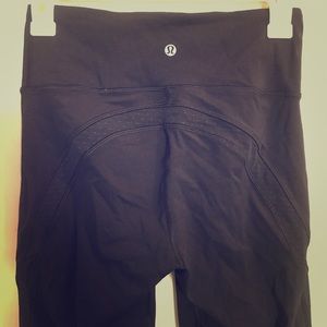 Lululemon integrative leggings with mesh