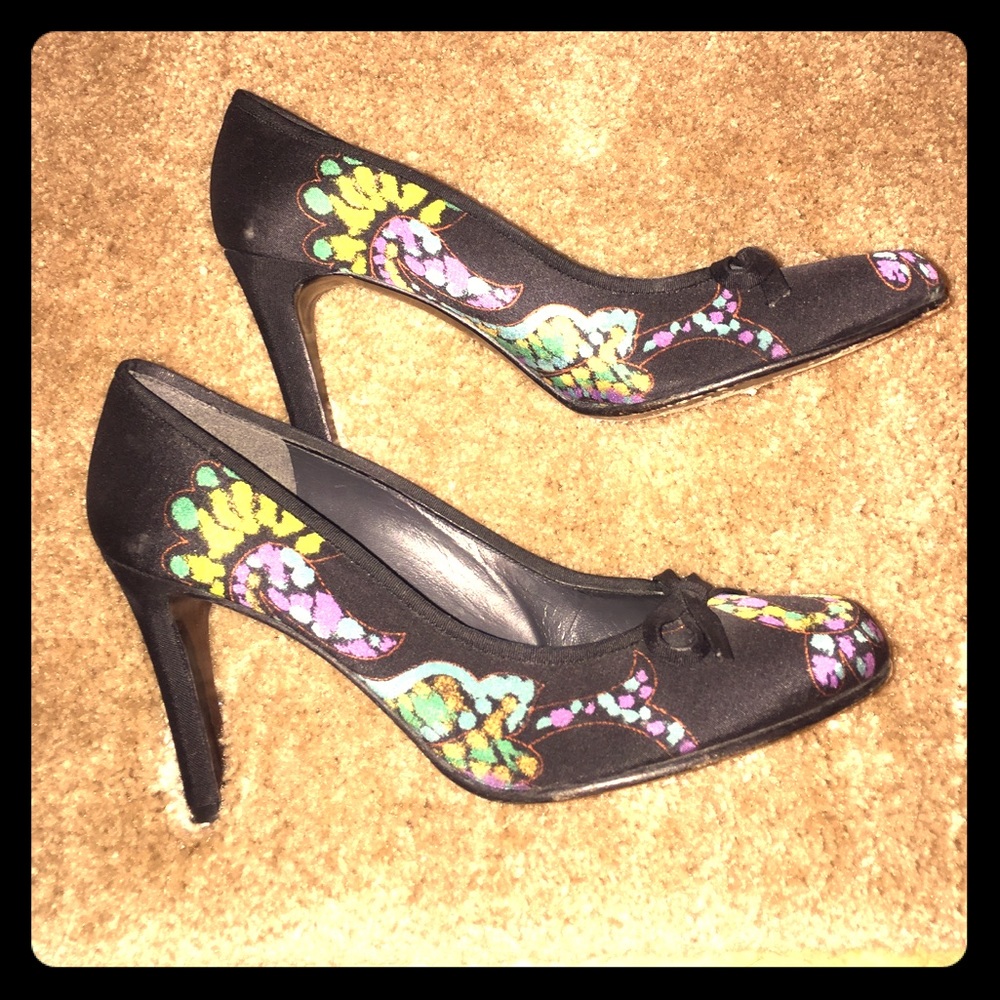 Stuart Weitzman Floral Paisley Print Black Pumps