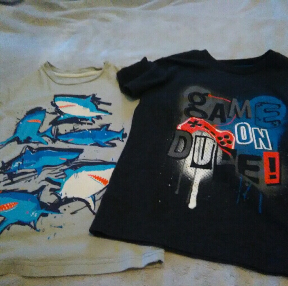 2 t-shirts CIRCO brand size 6/7