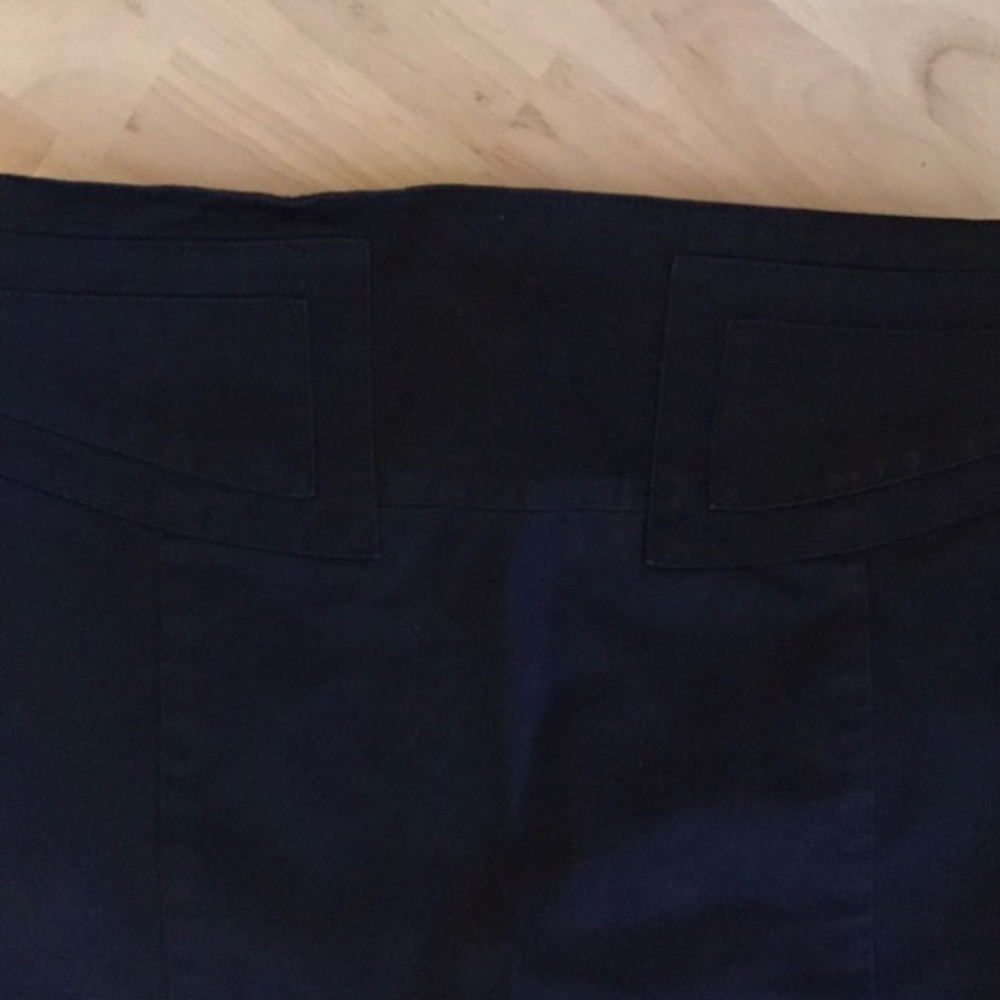 Express Skirt in Navy - Picture 2 of 4