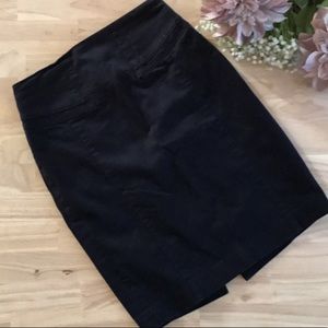 Express Skirt in Navy