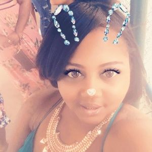 Meet your Posher, Milcah