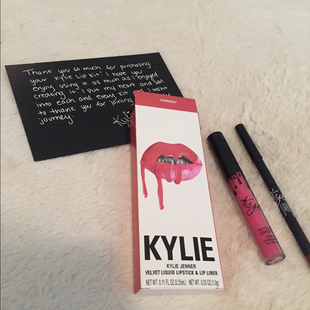 Brand New Kylie Lip kit in Harmony.