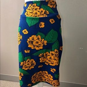 Lularoe rare pattern Cassie Skirt Lularoe rare pattern Cassie Skirt