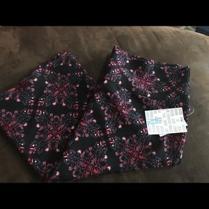 NWT XL LULAROE CASSIE SKIRT NWT XL LULAROE CASSIE SKIRT