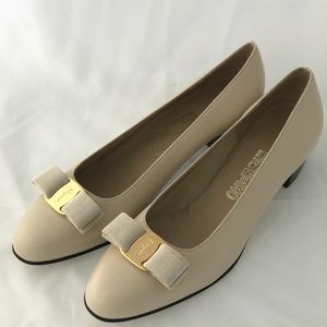 Ferragamo Light Tan Pumps