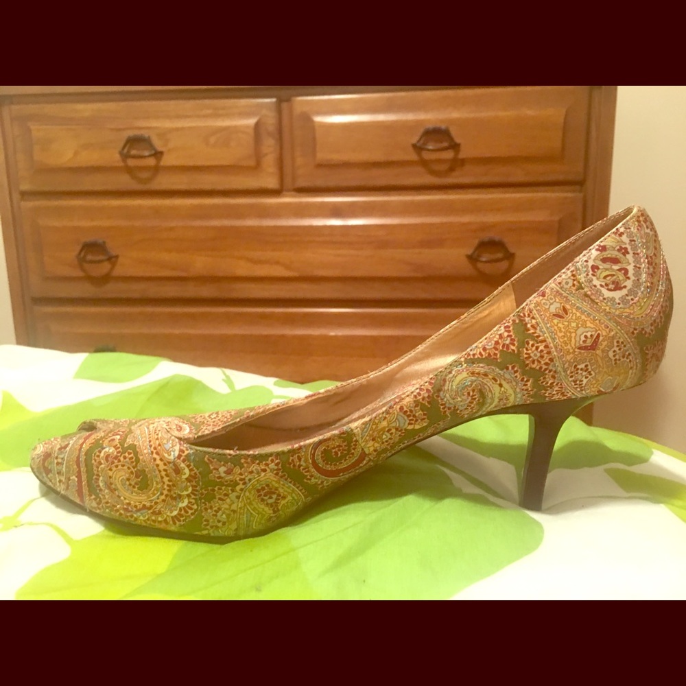 Nine West pumps, size 10