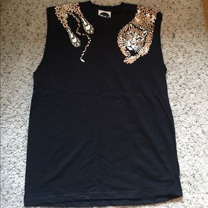 NWOT lion wrapped sleeveless